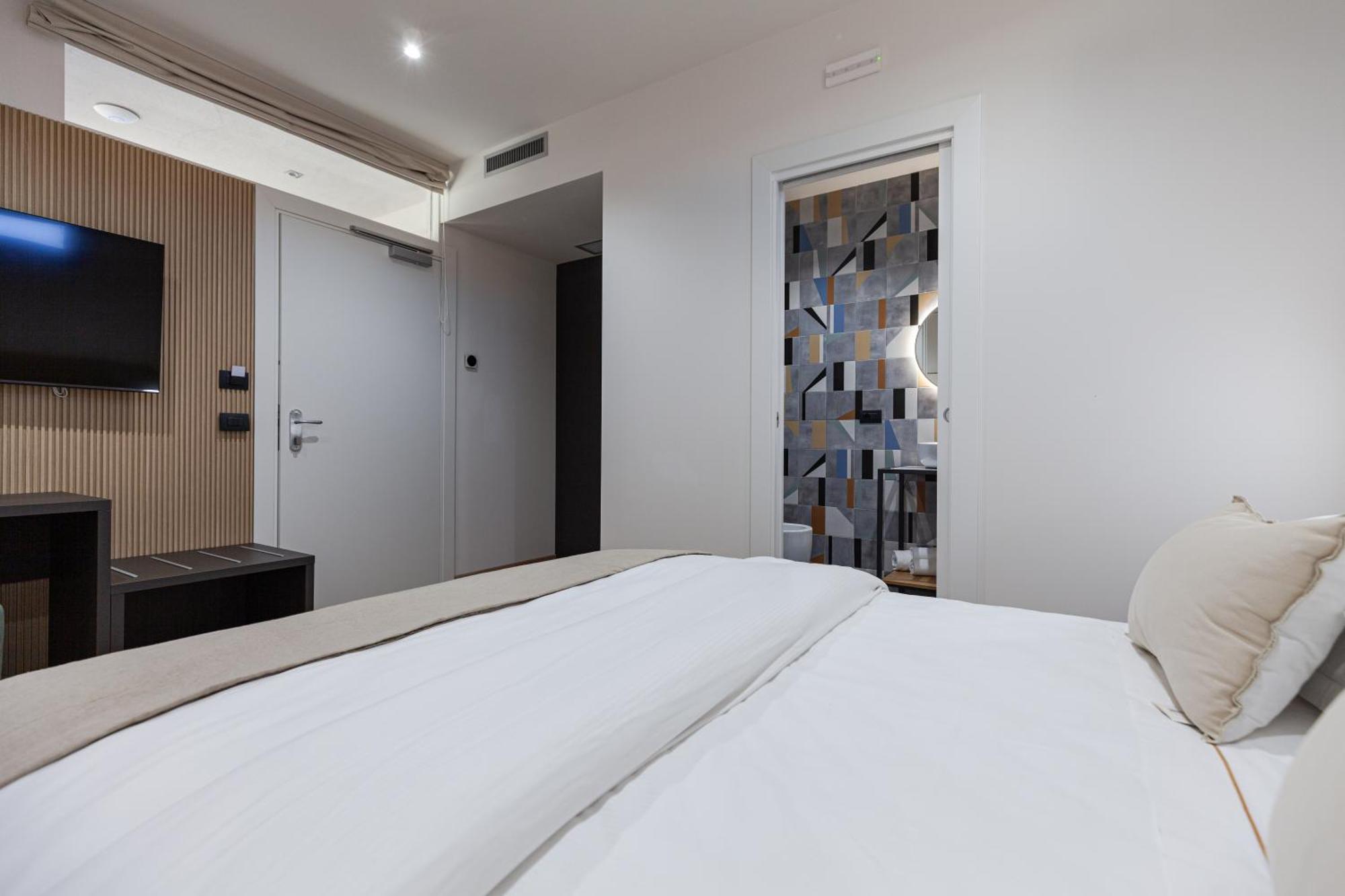 Rh Lifestyle Rooms & Suites ออลเบีย ภายนอก รูปภาพ