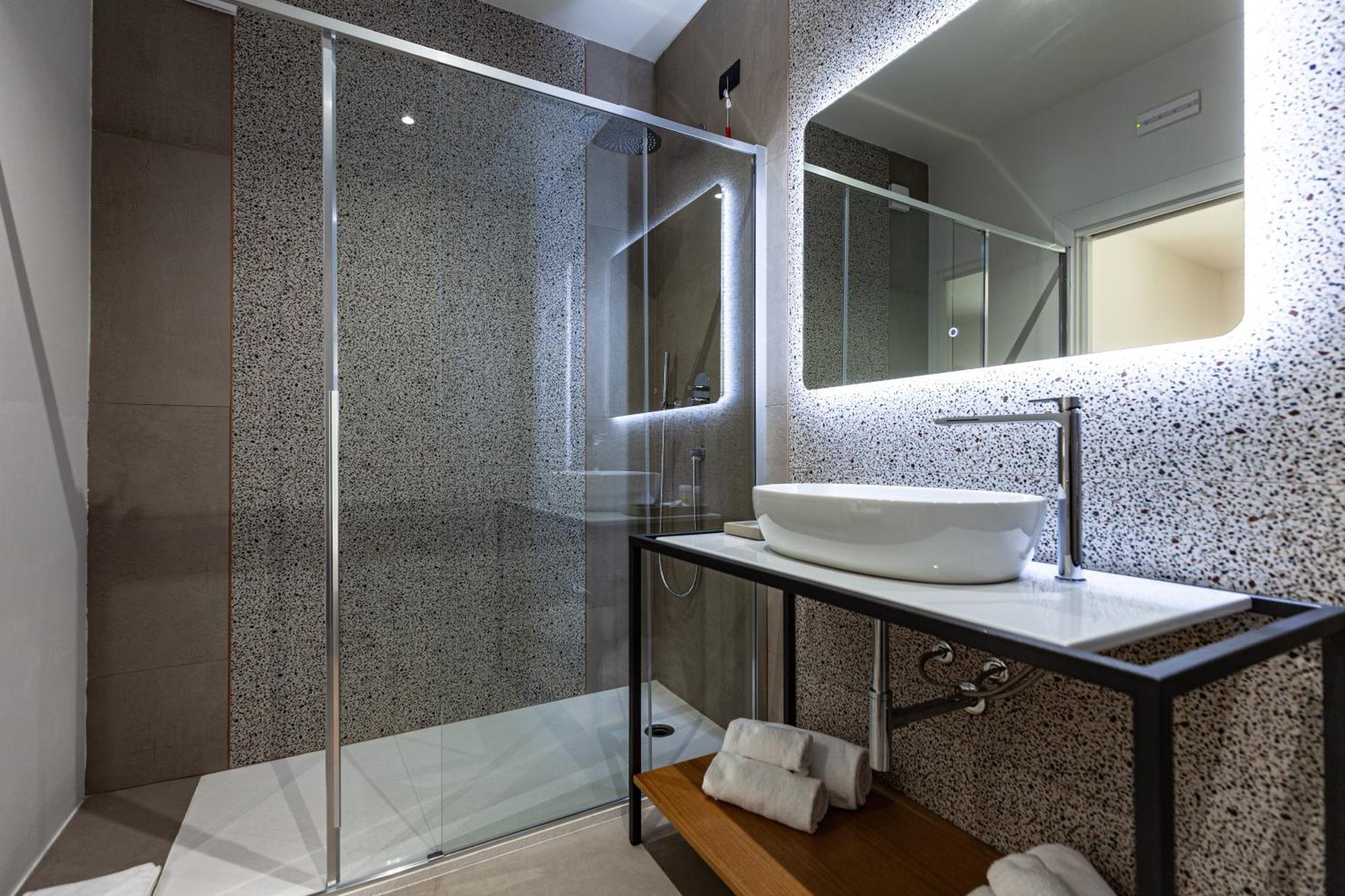 Rh Lifestyle Rooms & Suites ออลเบีย ภายนอก รูปภาพ