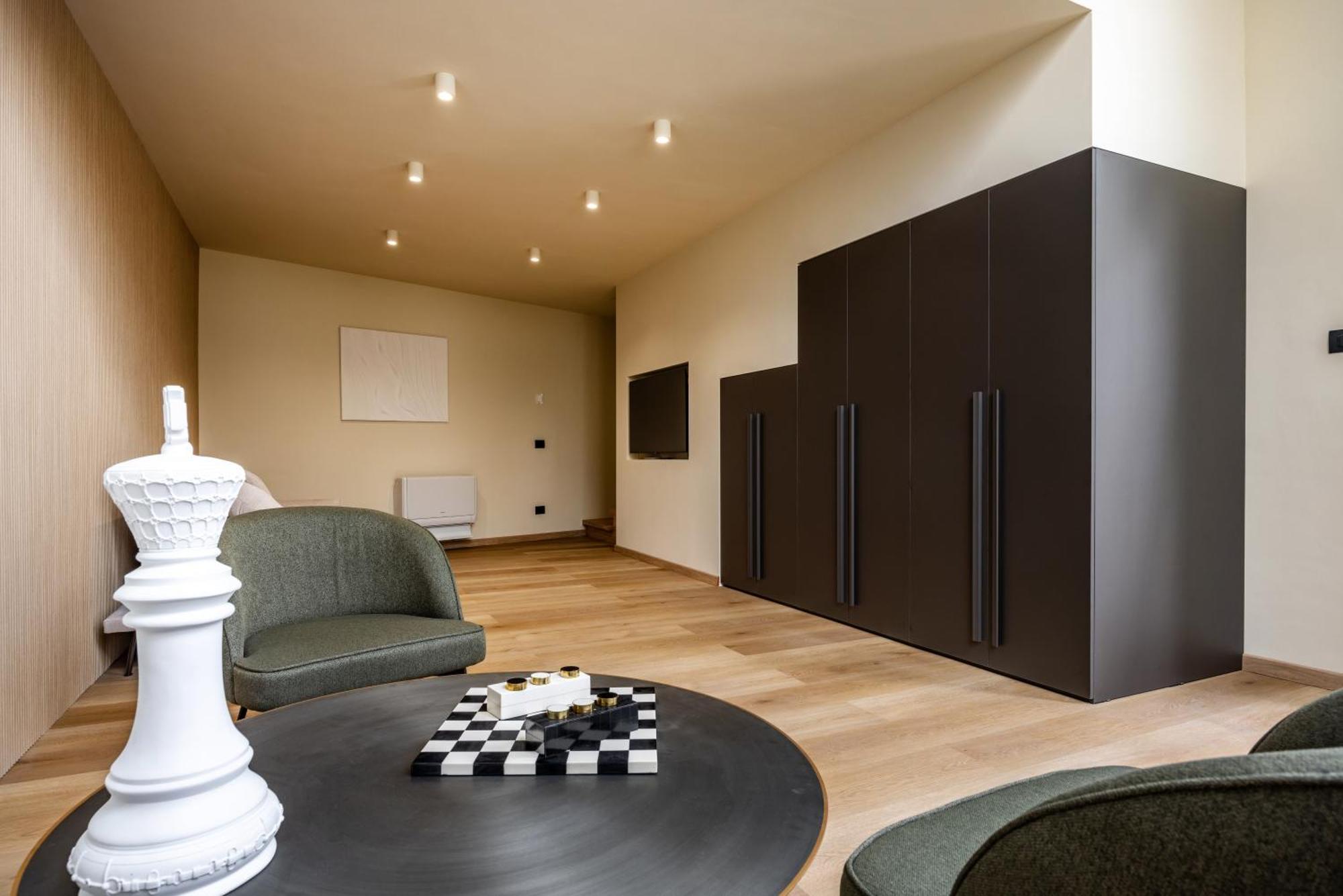 Rh Lifestyle Rooms & Suites ออลเบีย ภายนอก รูปภาพ
