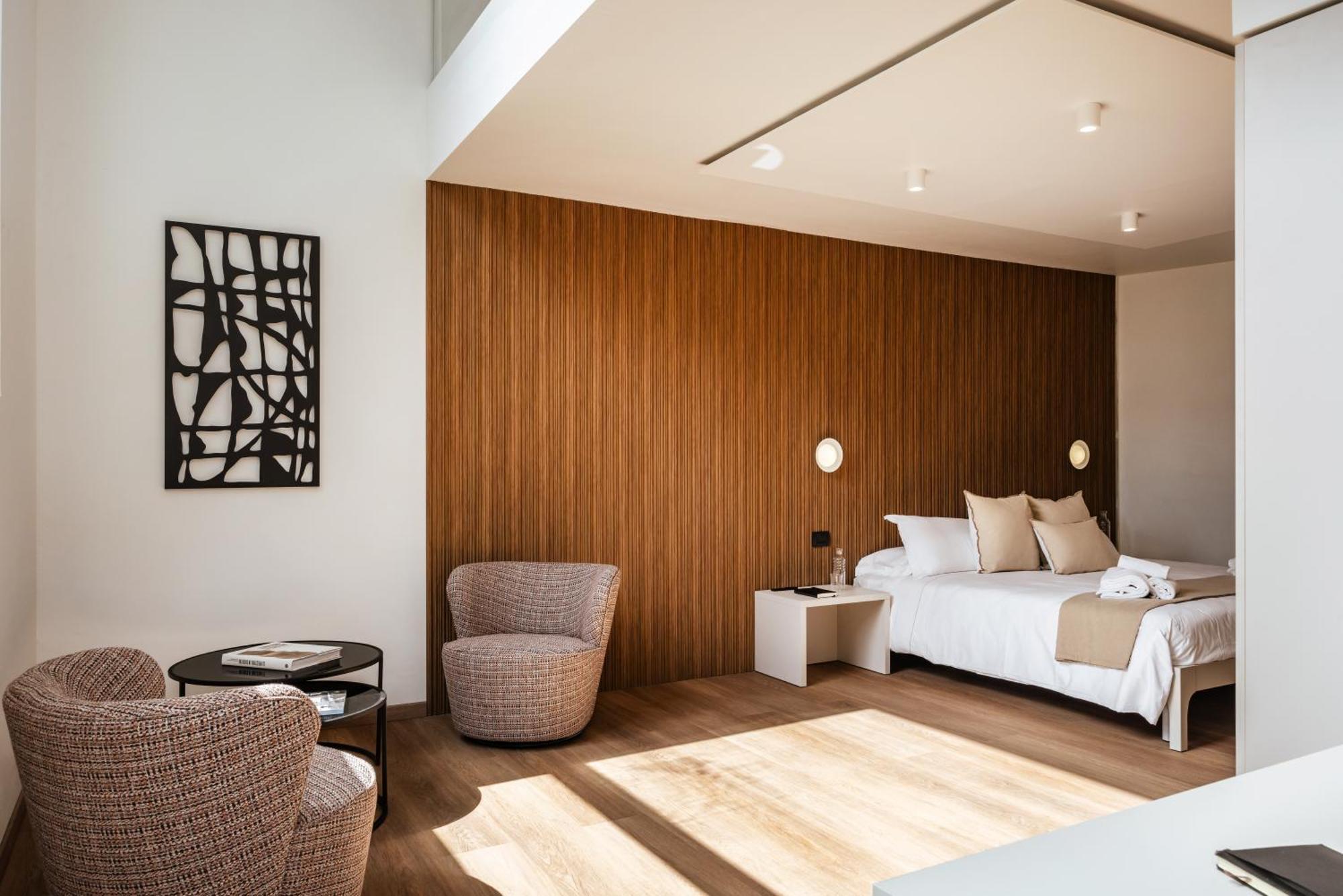Rh Lifestyle Rooms & Suites ออลเบีย ภายนอก รูปภาพ